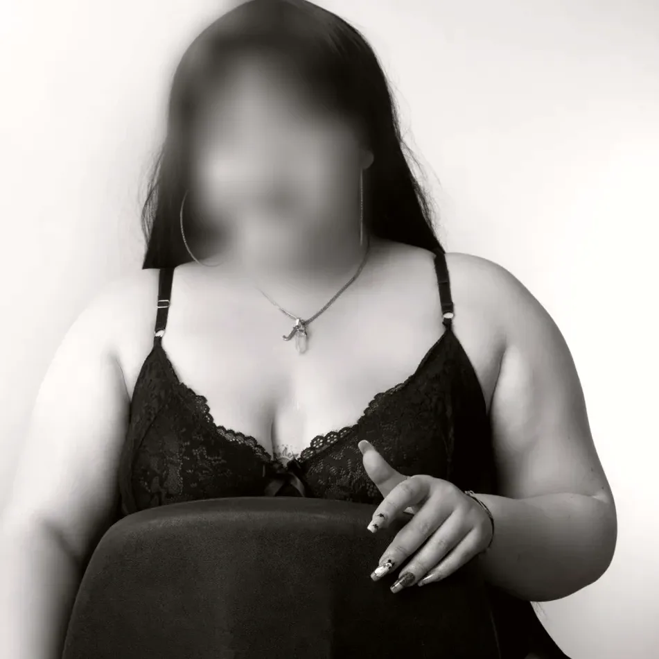 Alena, 26