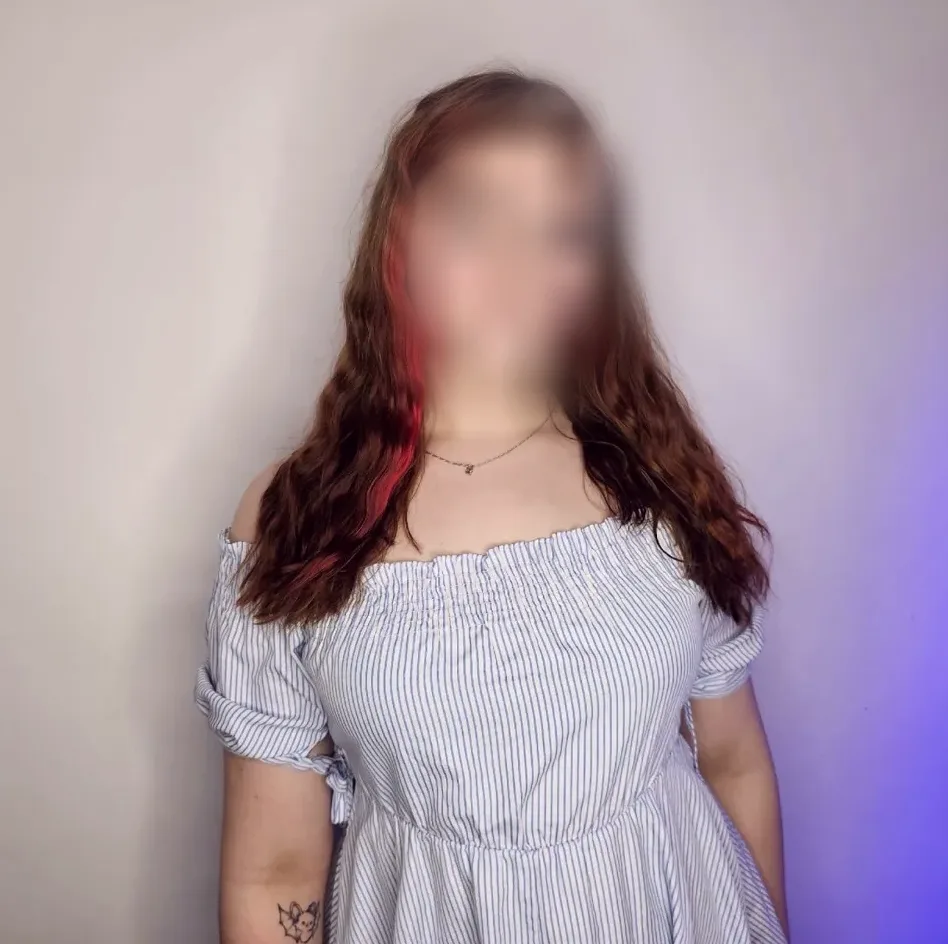 Vanessa, 21